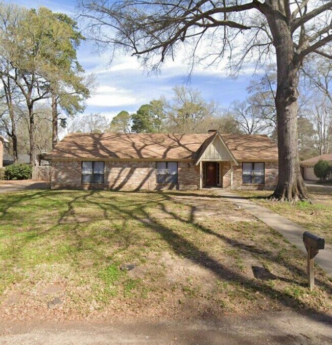 34 Broadmoor Dr, Texarkana, AR 71854