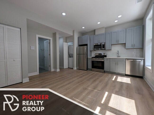 440 W Belden Ave unit 2, Chicago, IL 60614 - photo 2