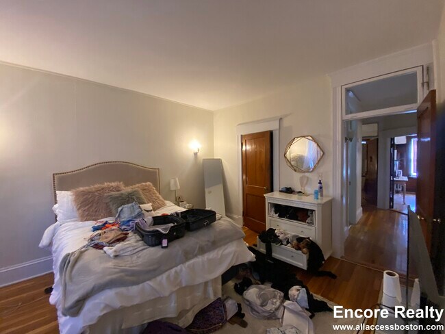 142 Wood Ave unit 2, Boston, MA 02136 - photo 7