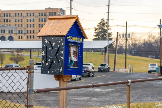 The Belleville School has a student body of 182 students.