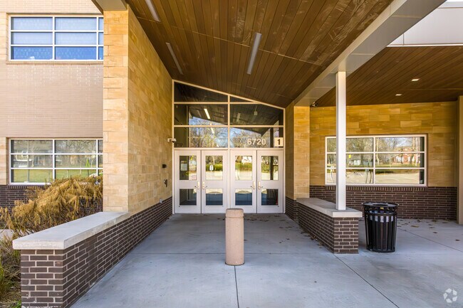 Rhein Benninghoven welcomes students in Pre-kindergarten through sixth grade in Shawnee, Kansas.