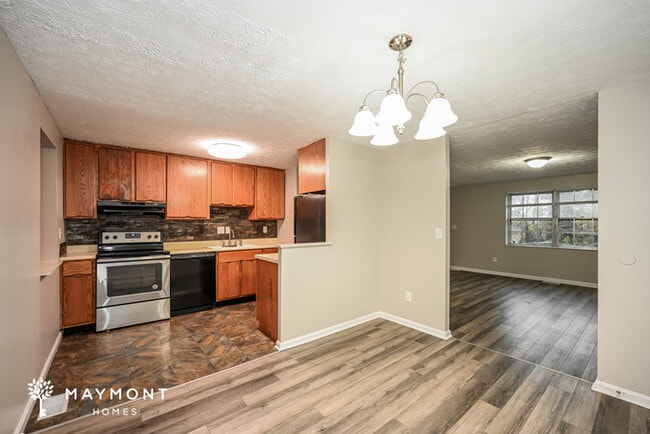 1663 W Kemper Rd, Cincinnati, OH 45240 - photo 5