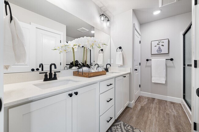 443 NW Monte Vista Ave, Madras, OR 97741 - photo 6