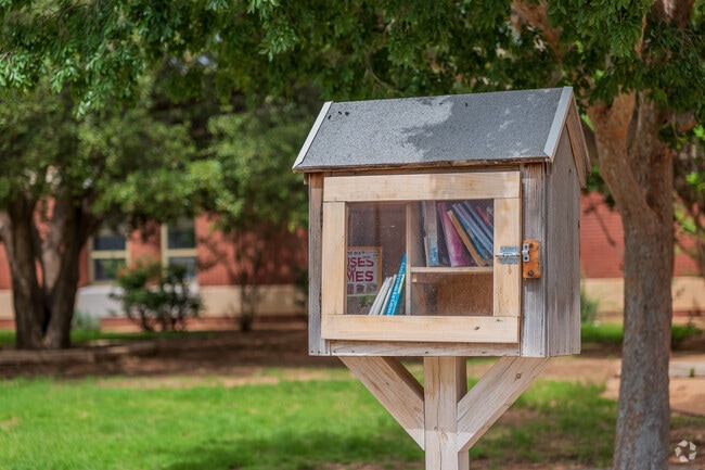 Irons Middle School offer a exchange library for students.