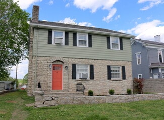 210 W Poplar St Unit B, Pulaski, TN 38478