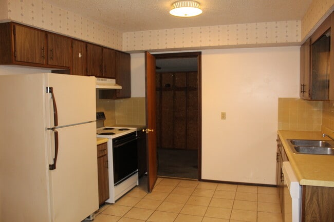 2252 W Twin Acres Ct, Ozark, MO 65721 - photo 6