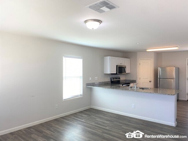 335 Watson Place, Casa Grande, AZ 85122 - photo 3