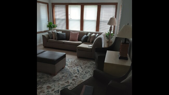 4622 W Jackson Blvd unit 2, Chicago, IL 60644 - photo 2