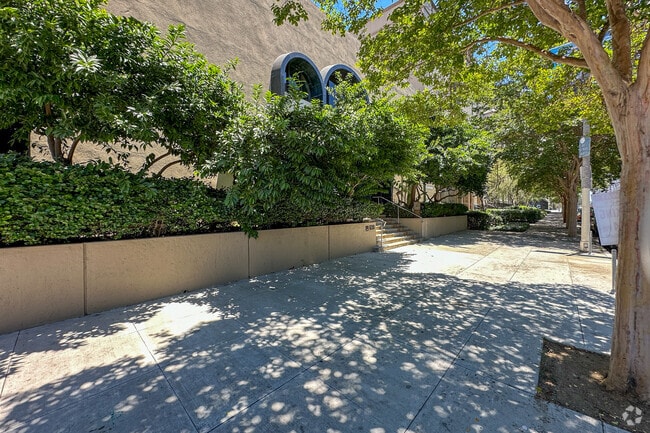 Brawerman Elementary School - East