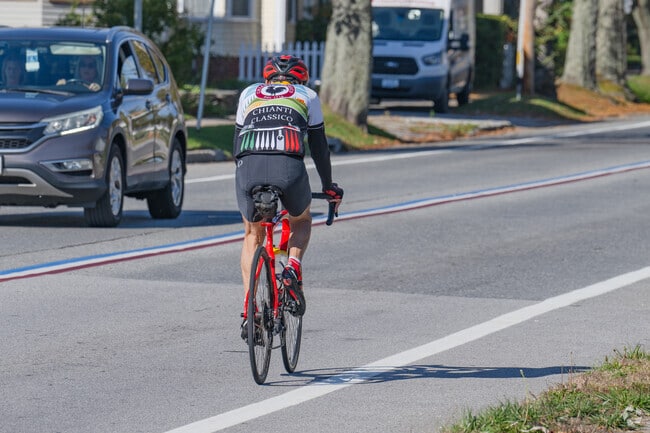 Hope Street offers scenic cycling routes in Mount Hope High School neighborhood.