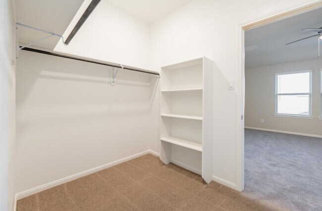 21739 Carballo Oak Trail unit 36848565, Tomball, TX 77377 - photo 5