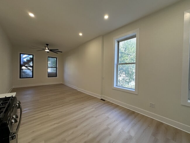 1324 W Ohio St unit J04P, Chicago, IL 60642 - photo 7