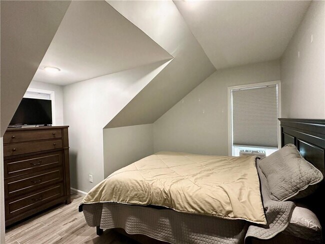 29 Ann St, Newport, RI 02840 - photo 5