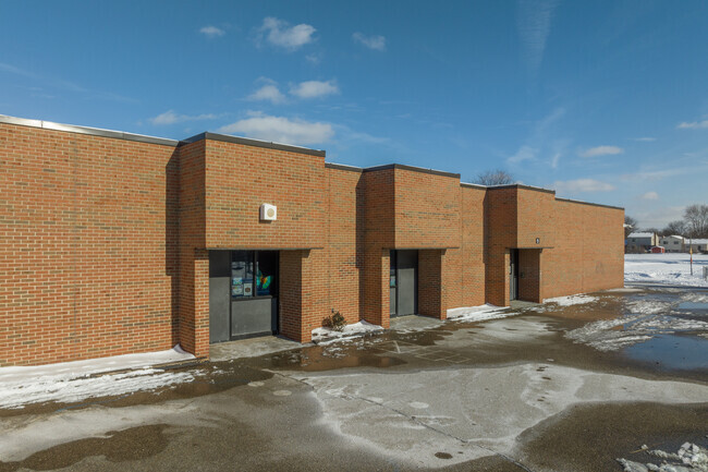 Dekyser Elementary School in winter.