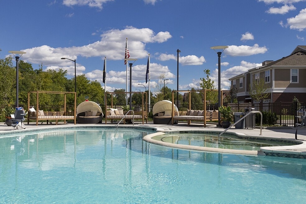 Oakcliff Apartments, Ann Arbor, MI 48105 - photo 1