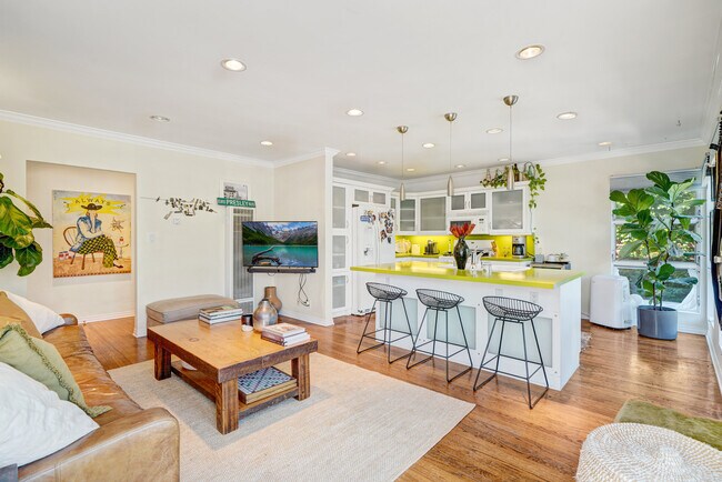 750 Vernon Ave, Venice, CA 90291 - photo 3