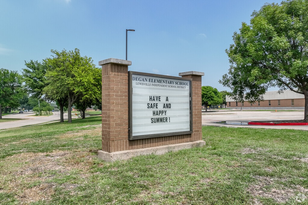 Degan Elementary School in Lewisville is a terrific place for children to go for an education.