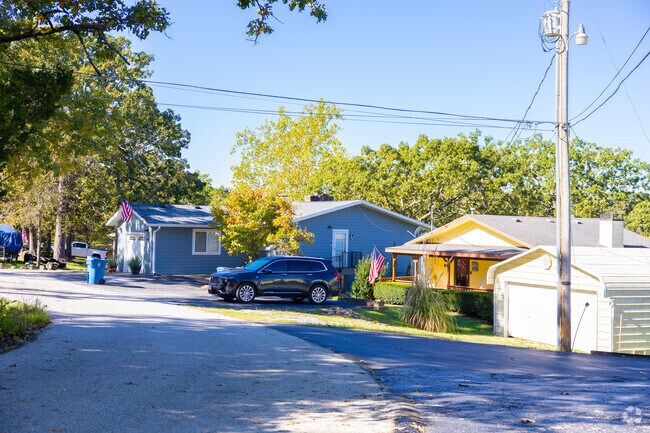 Locals like to stroll through friendly neighborhoods near Table Rock Lake.