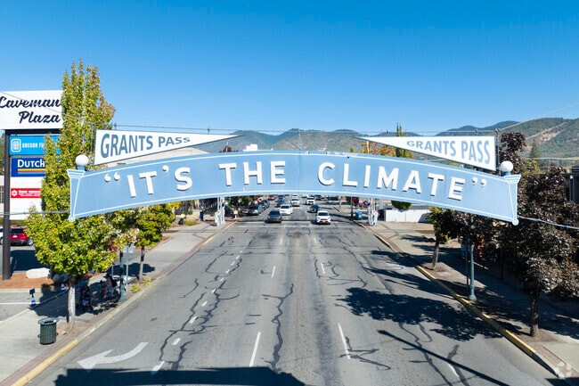 The Wilderville neighborhood short drive from many of Grants Pass's most popular outdoor spots.