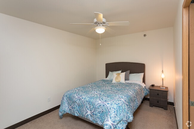 2BR, 2BA, - 847 SF