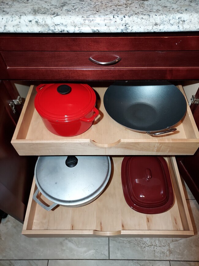 44 Winchester Ave unit 1st floor furnished, New Haven, CT 06511 - photo 6