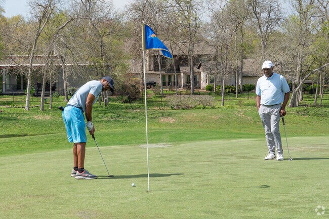 Quail Valley Golf Club is a Missouri City favorite.