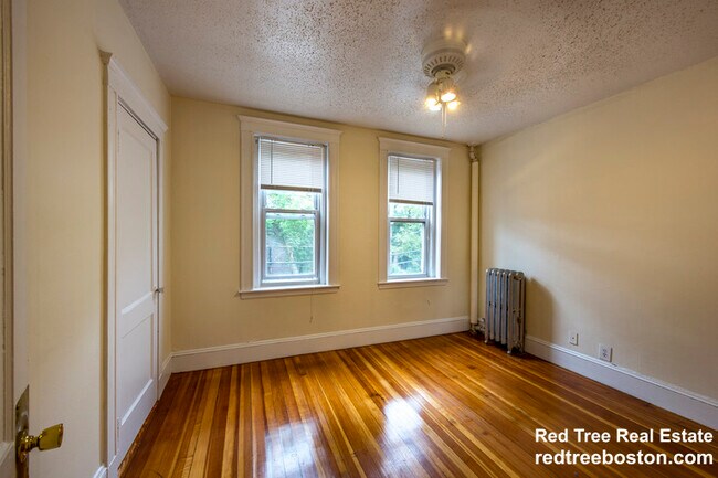 524 Cambridge St unit 3, Allston, MA 02134 - photo 2
