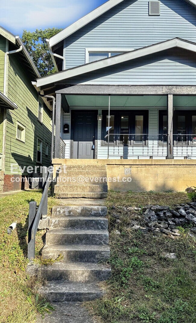 1442 Hamlet St, Columbus, OH 43201