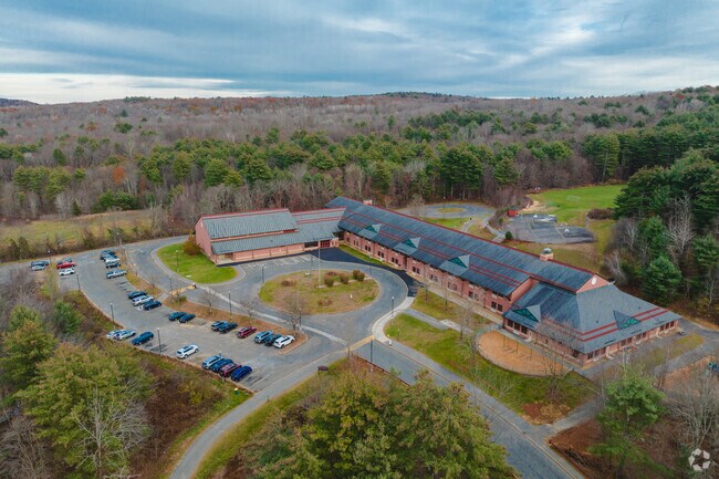Warren Community Elementary School is a great public school for children K-5.