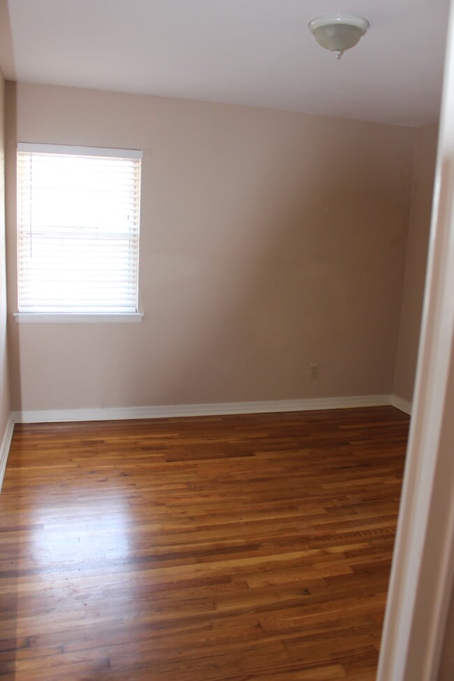 1208 34th St S unit 3, Birmingham, AL 35205 - photo 3