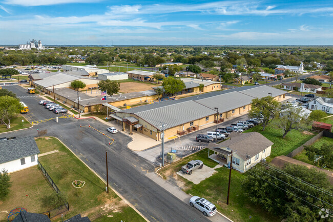 Poth Elementary School is a public elementary school located in Poth, Texas.