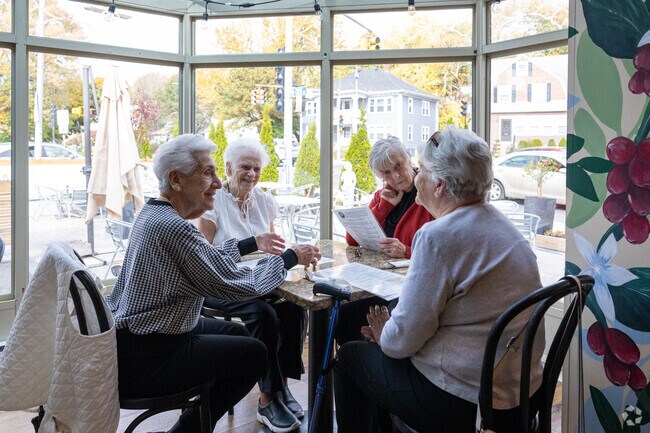 Swing by Piccolo Piatti near Cottage Park for a tasty lunch with friends.