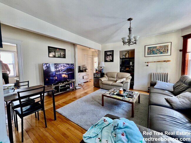 335 Faneuil St unit 3, Brighton, MA 02135 - photo 3