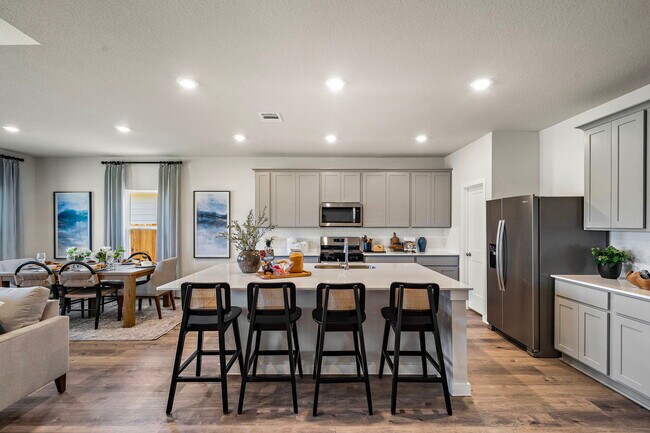 11602 Youngquist Dr, Mont Belvieu, TX 77535 - photo 2