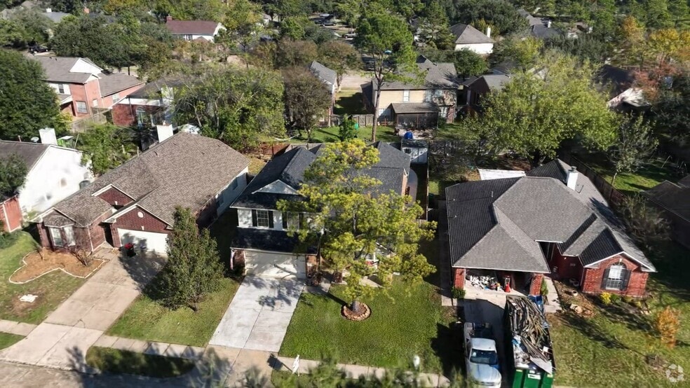 14826 Carolina Falls Ln, Cypress, TX 77433 - photo 2