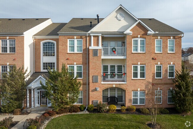 Enjoy a beautiful townhome in Rossville.