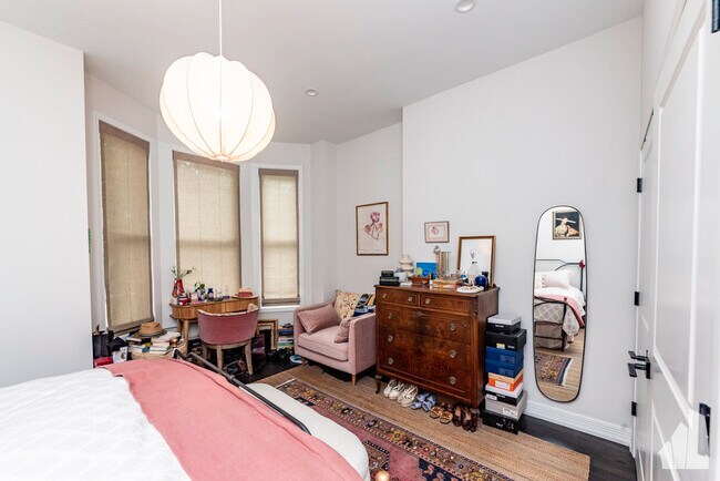 812 S Oakley Blvd unit 2, Chicago, IL 60612 - photo 3