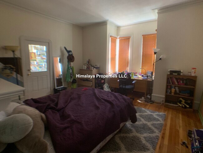 29 Capen St unit 2, Medford, MA 02155 - photo 5