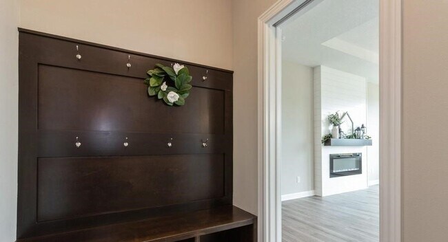 610 NE 57th St, Ankeny, IA 50021 - photo 7