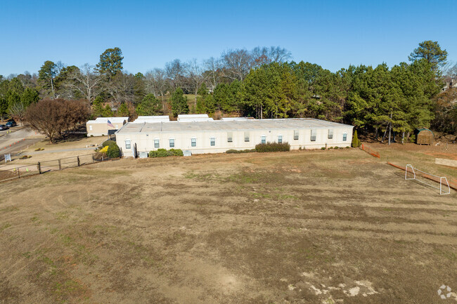 Lanier Christian Academy serves grades Kindergarten through 12th.
