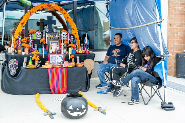 385 Ranch Estates embraces tradition with heartfelt Día de los Muertos celebrations.