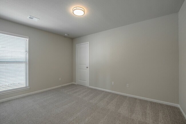 26563 W 83rd Terrace, Lenexa, KS 66227 - photo 5