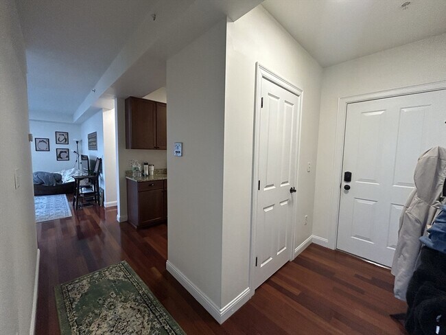 43 Pitman St unit 201, Somerville, MA 02143 - photo 6