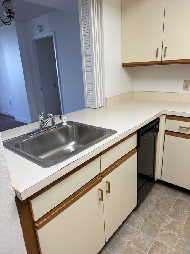 Crystal Bay at Feather Sound unit A603, Clearwater, FL 33762 - photo 7