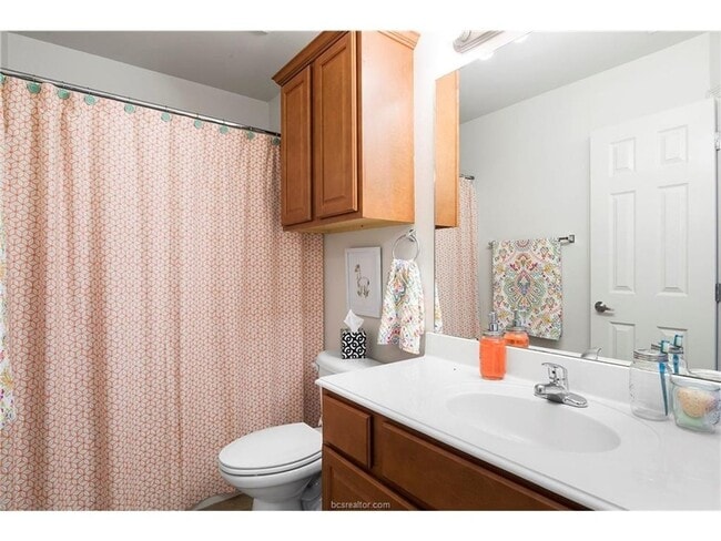 305 Holleman Dr E, College Station, TX 77840 - photo 6