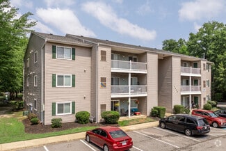 100 Piccadilly Loop, Yorktown, VA 23692