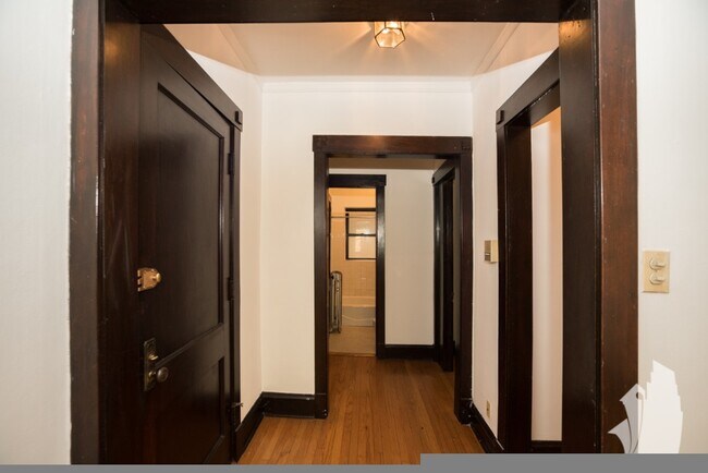 1448 W Cornelia Ave unit 1448-2, Chicago, IL 60657 - photo 5