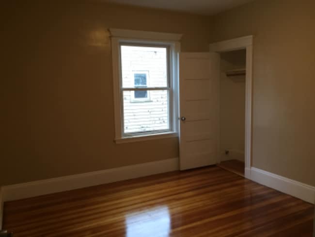 25 Wainwright St unit 1, Dorchester Center, MA 02124 - photo 3