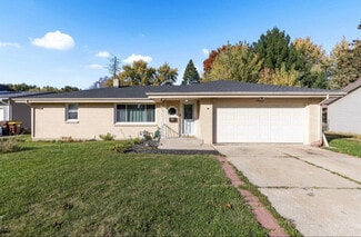 4012 Highcrest Rd, Rockford, IL 61107