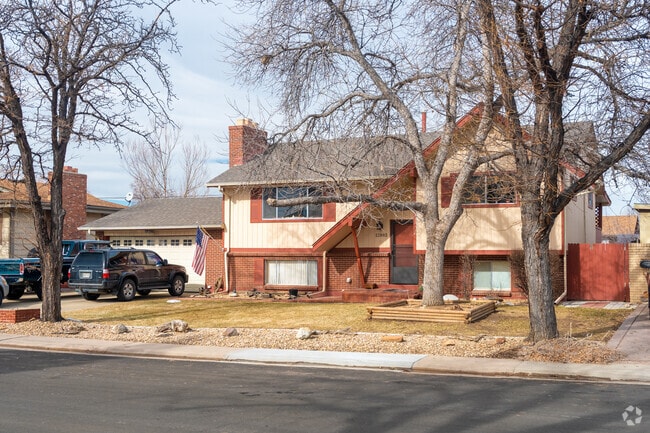 A unique split level in Aurora Hills.